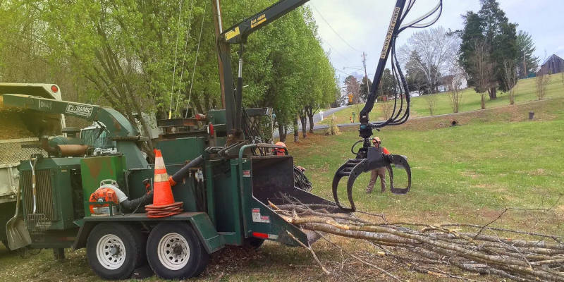 Mulching in Bermuda Run, North Carolina